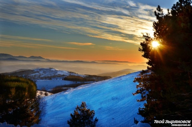 Закат на трассе Усть-Каменогорск - Зыряновск. Автор фотографии: Сергей Филимонов