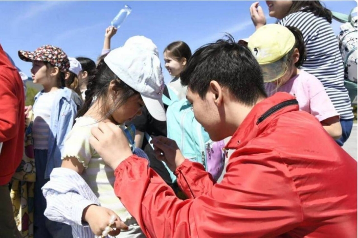 
Более 40 тысяч лент Победы раздадут волонтёры в Астане за правильные ответы о героях ВОВ
