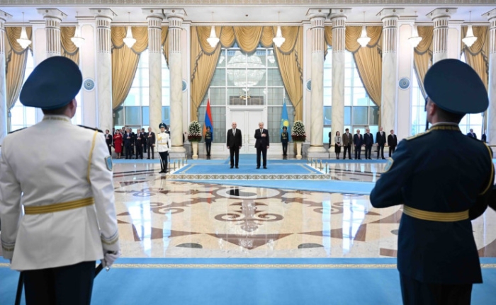 Токаев встретил в Акорде президента Армении