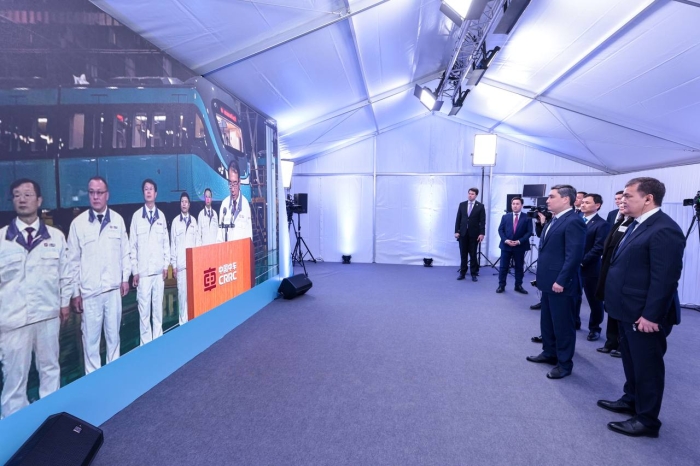 LRT и газовая станция "Туран": Олжас Бектенов проверил реализацию инфраструктурных проектов в Астане
LRT и газовая станция "Туран": Олжас Бектенов проверил реализацию инфраструктурных проектов в Астане