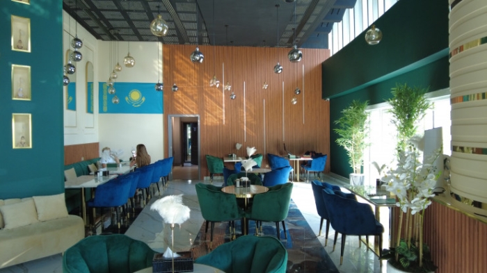 Берут "Майбахи" и покупают жилье рядом с Дуровым. Сколько денег тратят казахстанцы в этой стране Берут "Майбахи" и покупают жилье рядом с Дуровым. Сколько денег тратят казахстанцы в этой стране