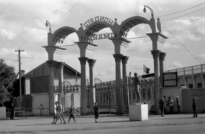 На руинах спортивной истории: как погибает старейший стадион Астаны