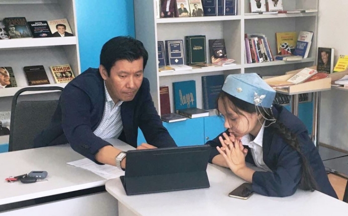 14-летняя школьница создает комиксы по истории Казахстана