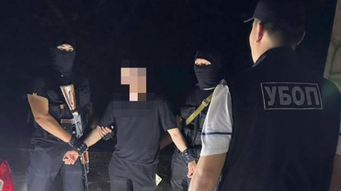 100 тысяч долларов: житель Шымкента шантажировал друга интимным фото