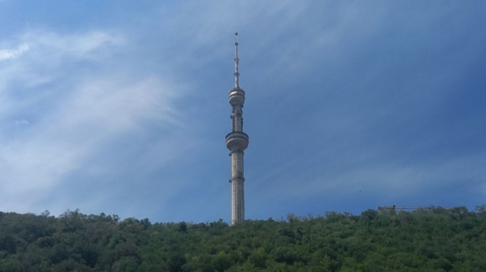 КамАЗы приезжают по ночам, без номеров. Жители микрорайона рядом с Кок-Тобе почти год борются с беспределом