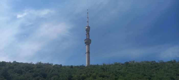 КамАЗы приезжают по ночам, без номеров. Жители микрорайона рядом с Кок-Тобе почти год борются с беспределом