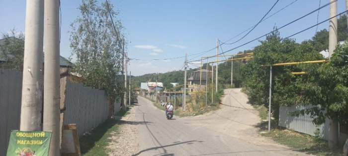 КамАЗы приезжают по ночам, без номеров. Жители микрорайона рядом с Кок-Тобе почти год борются с беспределом