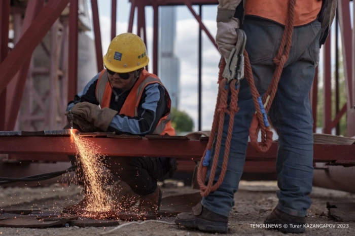 Тысяча китайцев и 1,2 миллиарда долларов. Как строят LRT в Астане