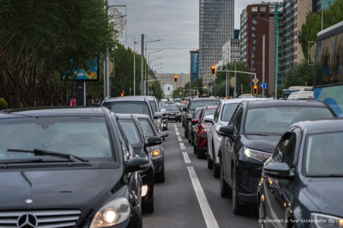 Расширение дорог не поможет? Что спасет от пробок Астану Расширение дорог не поможет? Что спасет от пробок Астану