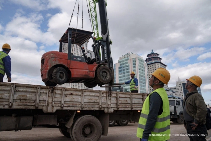 Тысяча китайцев и 1,2 миллиарда долларов. Как строят LRT в Астане