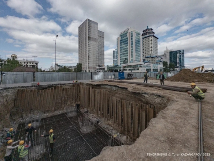 Тысяча китайцев и 1,2 миллиарда долларов. Как строят LRT в Астане