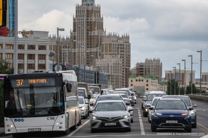 Расширение дорог не поможет? Что спасет от пробок Астану Расширение дорог не поможет? Что спасет от пробок Астану