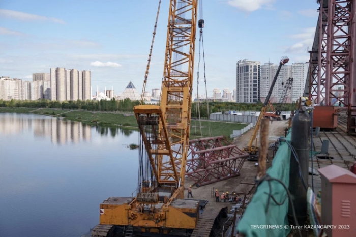 Тысяча китайцев и 1,2 миллиарда долларов. Как строят LRT в Астане
