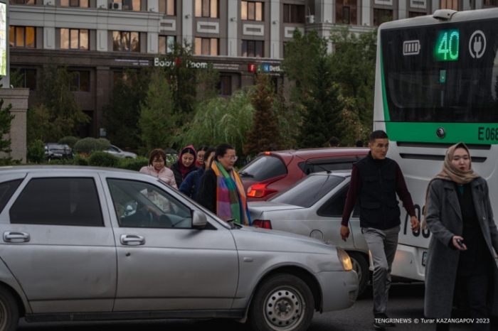 Расширение дорог не поможет? Что спасет от пробок Астану Расширение дорог не поможет? Что спасет от пробок Астану