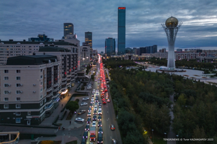 Расширение дорог не поможет? Что спасет от пробок Астану Расширение дорог не поможет? Что спасет от пробок Астану