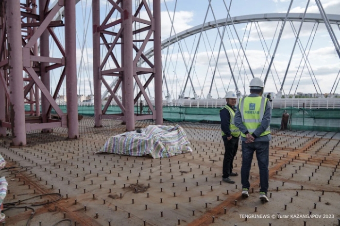 Тысяча китайцев и 1,2 миллиарда долларов. Как строят LRT в Астане