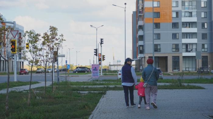 Одинокие ЖК в голой степи: как живут "первооткрыватели" района в Астане Одинокие ЖК в голой степи: как живут "первооткрыватели" района в Астане