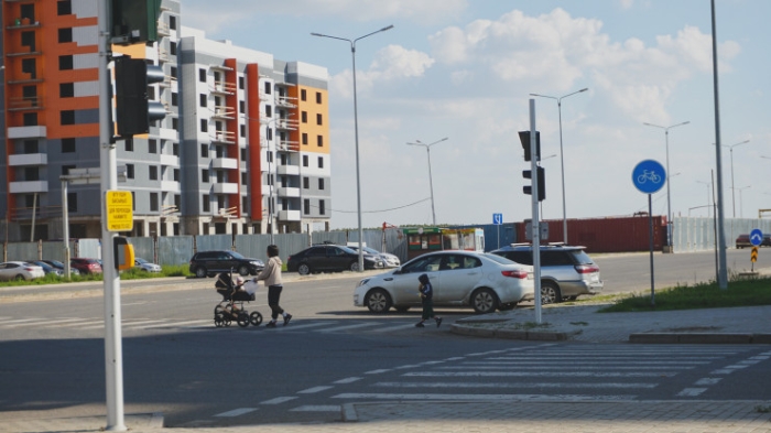 Одинокие ЖК в голой степи: как живут "первооткрыватели" района в Астане Одинокие ЖК в голой степи: как живут "первооткрыватели" района в Астане