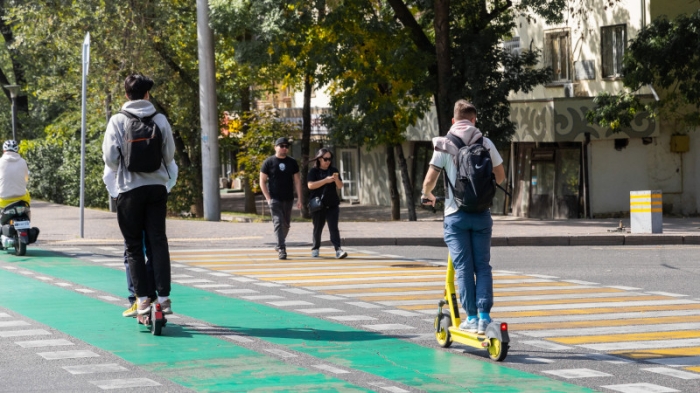 Кто виноват? Эксперт разобрал трагедию с подростком на самокате в Алматы Кто виноват? Эксперт разобрал трагедию с подростком на самокате в Алматы