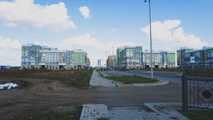 Одинокие ЖК в голой степи: как живут "первооткрыватели" района в Астане Одинокие ЖК в голой степи: как живут "первооткрыватели" района в Астане