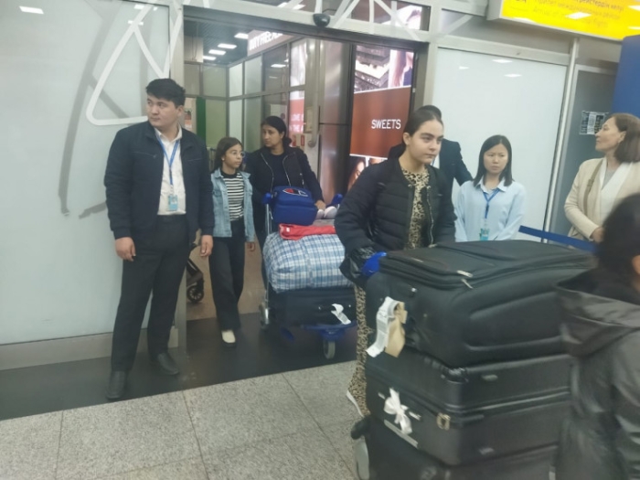 Рейс с вывезенными из Израиля казахстанцами приземлился в Алматы