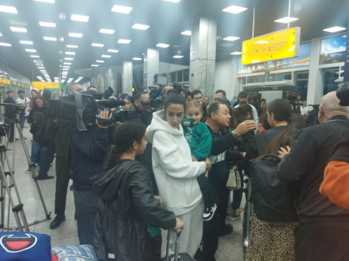 Рейс с вывезенными из Израиля казахстанцами приземлился в Алматы