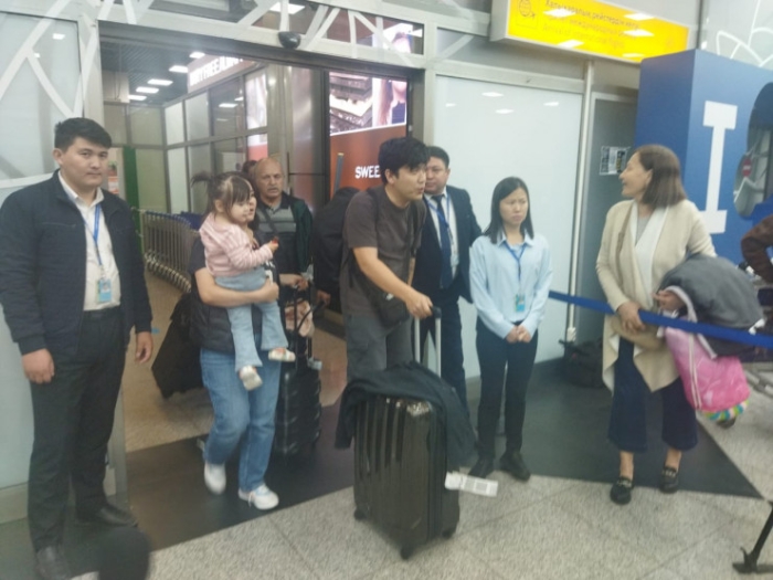 Рейс с вывезенными из Израиля казахстанцами приземлился в Алматы