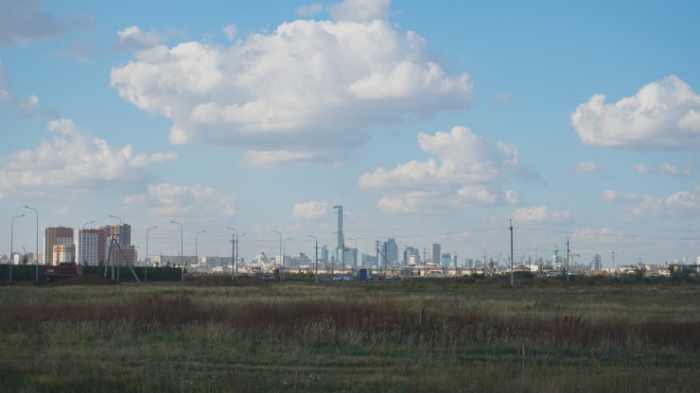 Одинокие ЖК в голой степи: как живут "первооткрыватели" района в Астане Одинокие ЖК в голой степи: как живут "первооткрыватели" района в Астане