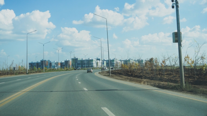 Одинокие ЖК в голой степи: как живут "первооткрыватели" района в Астане Одинокие ЖК в голой степи: как живут "первооткрыватели" района в Астане