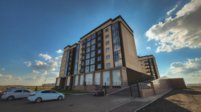 Одинокие ЖК в голой степи: как живут "первооткрыватели" района в Астане Одинокие ЖК в голой степи: как живут "первооткрыватели" района в Астане