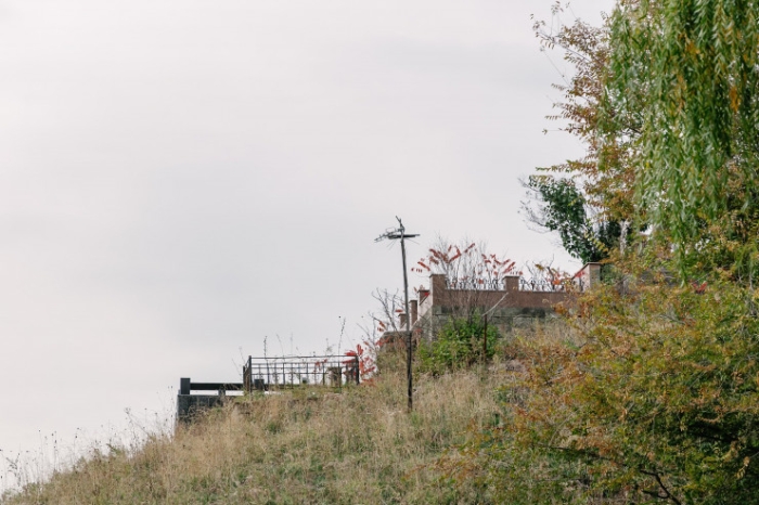 "Просят до 5 миллионов тенге за место". На кладбищах Алматы творится беспредел