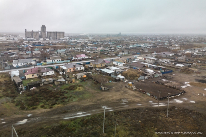 Суды, переименование и неприятный запах. О чем говорят в селе Скриптонита Суды, переименование и неприятный запах. О чем говорят в селе Скриптонита