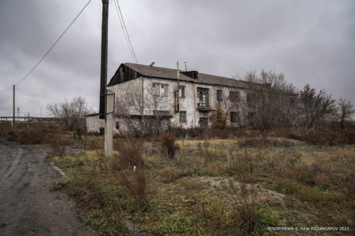 Суды, переименование и неприятный запах. О чем говорят в селе Скриптонита Суды, переименование и неприятный запах. О чем говорят в селе Скриптонита