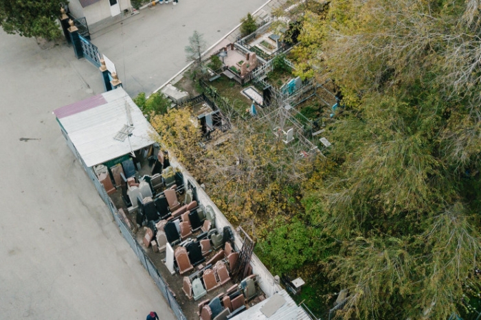 "Просят до 5 миллионов тенге за место". На кладбищах Алматы творится беспредел