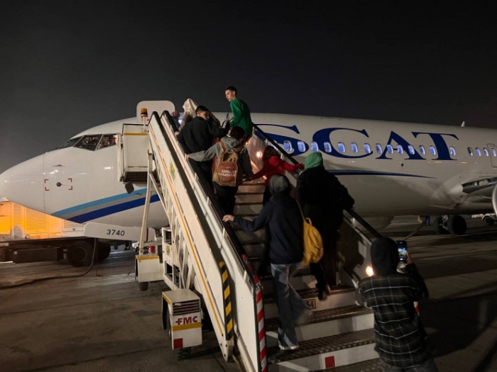 Казахстанцы и их семьи из сектора Газа прибыли в Алматы Казахстанцы и их семьи из сектора Газа прибыли в Алматы