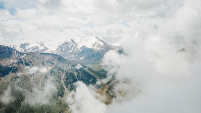 Штормовое предупреждение объявили на большей части Казахстана Штормовое предупреждение объявили на большей части Казахстана