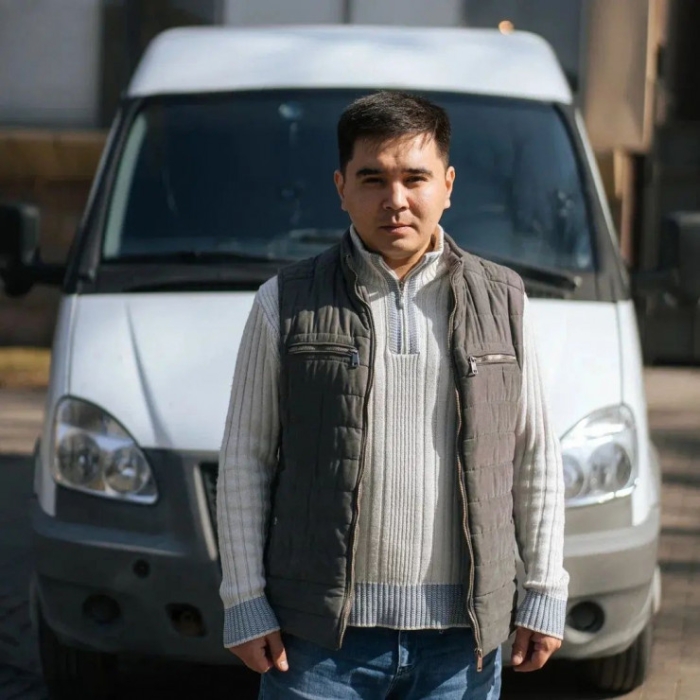 "В дождь можно заработать до 70 тысяч тенге в день". Как живут таксисты в Алматы