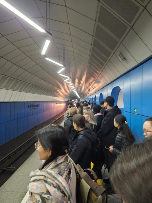 1600 человек в час. Что происходит с метро в Алматы? 1600 человек в час. Что происходит с метро в Алматы?