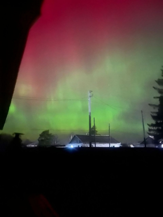 Дивное северное сияние наблюдали казахстанцы Дивное северное сияние наблюдали казахстанцы
