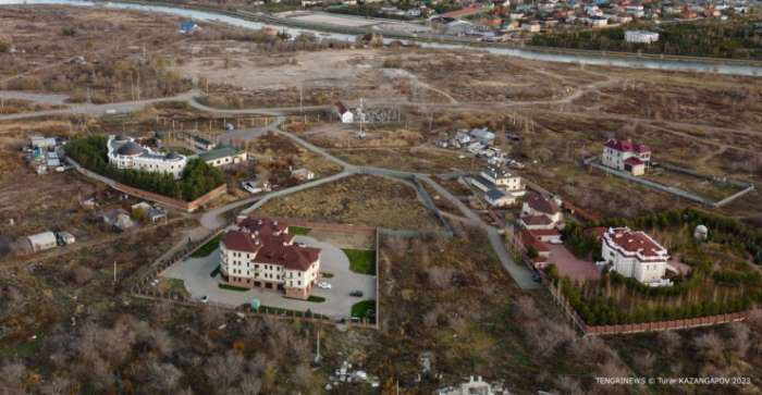 Газаппаратура-айленд. Что происходит на острове в центре Астаны