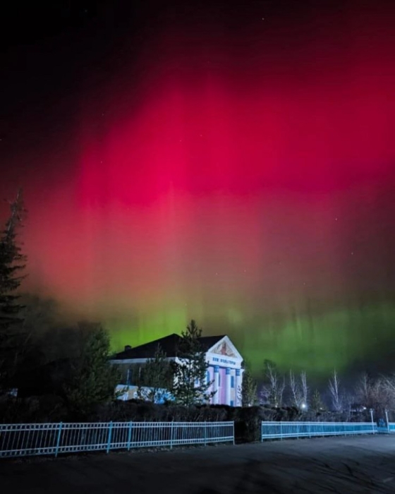 Дивное северное сияние наблюдали казахстанцы Дивное северное сияние наблюдали казахстанцы