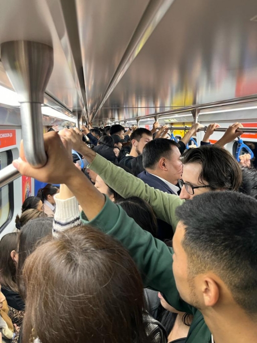 1600 человек в час. Что происходит с метро в Алматы? 1600 человек в час. Что происходит с метро в Алматы?