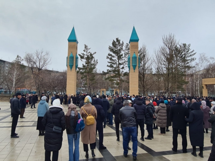 В Павлодаре попрощались с Салтанат Нукеновой. Что говорят близкие погибшей