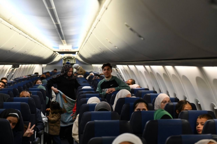 Казахстанцы и их семьи из сектора Газа прибыли в Алматы Казахстанцы и их семьи из сектора Газа прибыли в Алматы