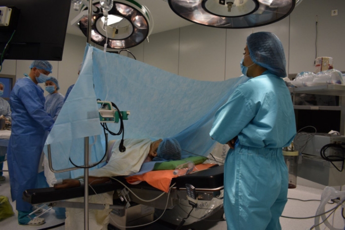 "Человек настолько точно не увидит": робота-хирурга впервые подключили к операции в Астане "Человек настолько точно не увидит": робота-хирурга впервые подключили к операции в Астане