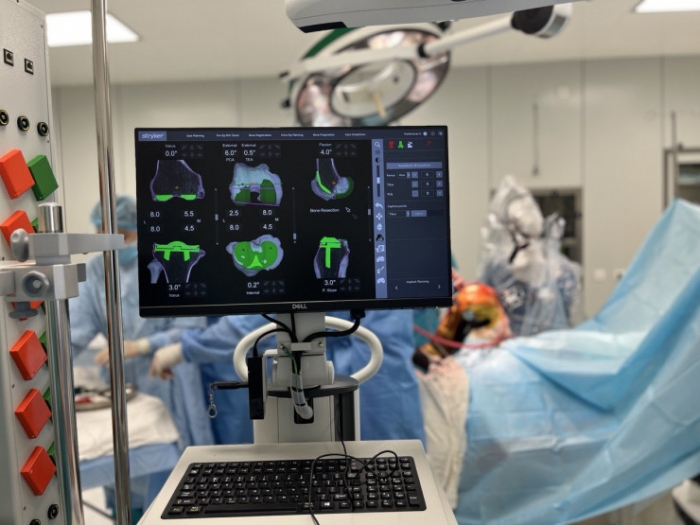 "Человек настолько точно не увидит": робота-хирурга впервые подключили к операции в Астане "Человек настолько точно не увидит": робота-хирурга впервые подключили к операции в Астане
