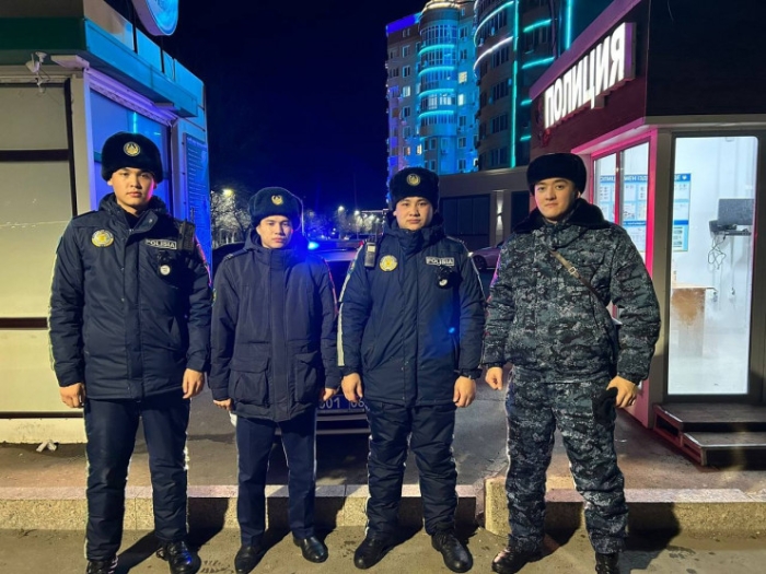 Девочка – подросток провалилась под лед на реке Урал в Атырау Девочка – подросток провалилась под лед на реке Урал в Атырау