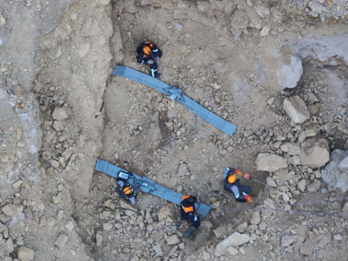 Автобус с людьми ушел под землю: 17-й день поисков