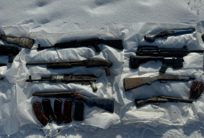 КНБ нашел в Алматы тайник с автоматами, пистолетами и гранатами