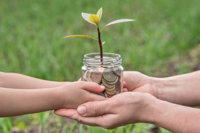 "Богатства должны принадлежать детям, а не страховать правительство". О чем на самом деле новая соцпрограмма "Богатства должны принадлежать детям, а не страховать правительство". О чем на самом деле новая соцпрограмма